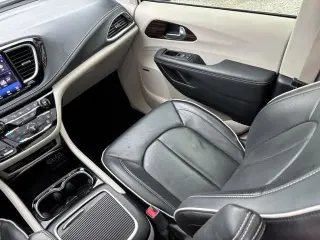 Chrysler Pacifica 2024 Limited Van de 4 puertas