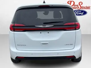 Chrysler Pacifica 2024 Limited Van de 4 puertas
