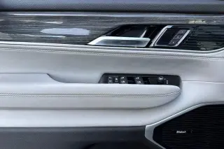 Jeep Wagoneer 2022 4x4 Serie III SUV 4 puertas