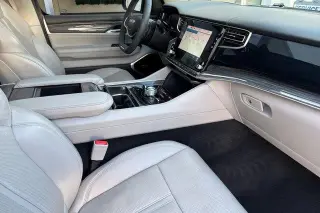 Jeep Wagoneer 2022 4x4 Serie III SUV 4 puertas
