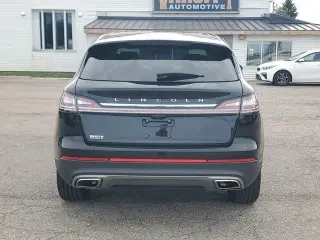 Lincoln Nautilus 2023 AWD Reserve SUV de 4 puertas
