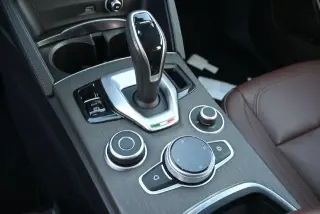Alfa Romeo Stelvio 2023 AWD Ti 4dr Crossover