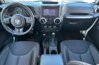 Jeep Wrangler Unlimited 2015 4x4 Sahara 4puertas SUV