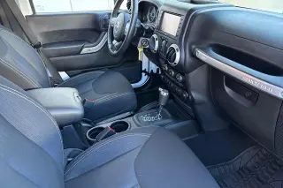 Jeep Wrangler Unlimited 2015 4x4 Sahara 4puertas SUV