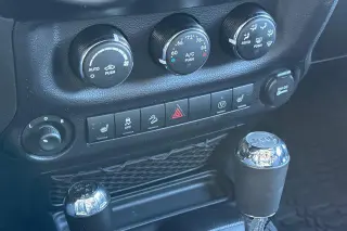 Jeep Wrangler Unlimited 2015 4x4 Sahara 4puertas SUV