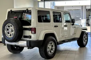 Jeep Wrangler Unlimited 2015 4x4 Sahara 4puertas SUV