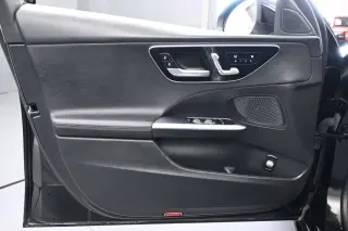 Mercedes-Benz Clase C 2025 Sedán de 4 puertas C 300
