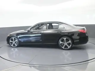 Mercedes-Benz Clase C 2025 Sedán de 4 puertas C 300