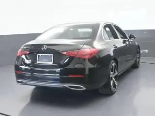 Mercedes-Benz Clase C 2025 Sedán de 4 puertas C 300