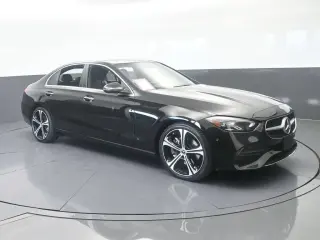 Mercedes-Benz Clase C 2025 Sedán de 4 puertas C 300