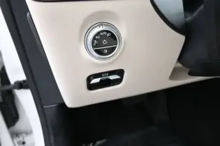 Mercedes-Benz Clase C 2025 Sedán C 300 de 4 puertas