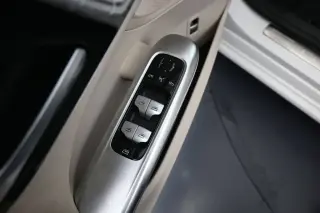 Mercedes-Benz Clase C 2025 Sedán C 300 de 4 puertas