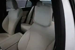 Mercedes-Benz Clase C 2025 Sedán C 300 de 4 puertas