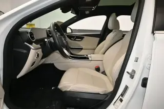 Mercedes-Benz Clase C 2025 Sedán de 4 puertas C 300