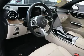 Mercedes-Benz Clase C 2025 Sedán de 4 puertas C 300