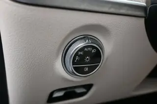 Mercedes-Benz Clase C 2025 Sedán de 4 puertas C 300