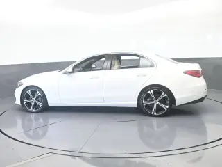 Mercedes-Benz Clase C 2025 Sedán de 4 puertas C 300