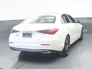 Mercedes-Benz Clase C 2025 Sedán de 4 puertas C 300