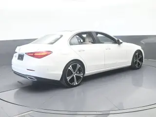 Mercedes-Benz Clase C 2025 Sedán de 4 puertas C 300