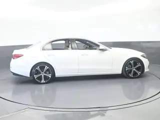 Mercedes-Benz Clase C 2025 Sedán de 4 puertas C 300