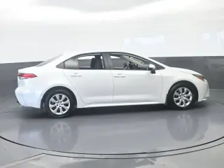 Toyota Corolla 2026 LE 4dr Sedán