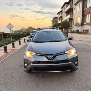 2018 Toyota RAV4 HYBRID