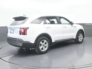 Kia Sorento 2023 LX SUV de 4 puertas