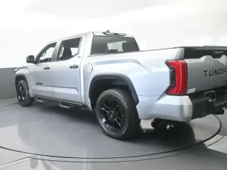 Toyota Tundra 2024 4x2 SR5 4dr CrewMax Cab Pickup SB