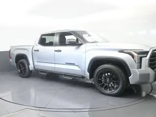 Toyota Tundra 2024 4x2 SR5 4dr CrewMax Cab Pickup SB