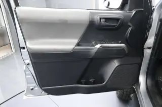 Toyota Tacoma 2021 4x2 SR5 4 puertas Doble Cabina 5.0 pies SB