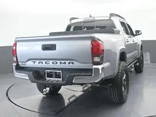 Toyota Tacoma 2021 4x2 SR5 4 puertas Doble Cabina 5.0 pies SB