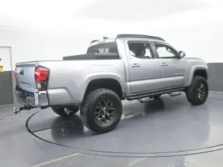 Toyota Tacoma 2021 4x2 SR5 4 puertas Doble Cabina 5.0 pies SB