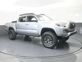 Toyota Tacoma 2021 4x2 SR5 4 puertas Doble Cabina 5.0 pies SB