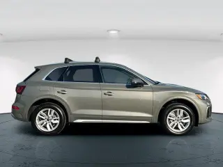 Audi Q5 2023 AWD quattro S line Premium 45 TFSI 4dr SUV