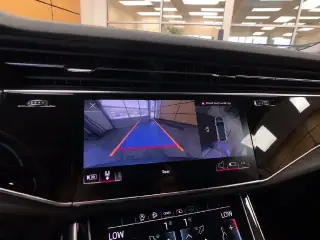 Audi Q8 2023 AWD quattro Premium Plus 55 TFSI SUV de 4 puertas