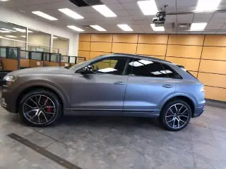 Audi Q8 2023 AWD quattro Premium Plus 55 TFSI SUV de 4 puertas