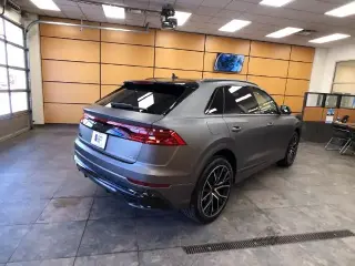 Audi Q8 2023 AWD quattro Premium Plus 55 TFSI SUV de 4 puertas