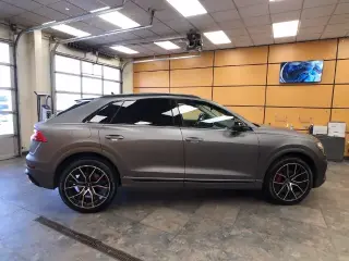 Audi Q8 2023 AWD quattro Premium Plus 55 TFSI SUV de 4 puertas