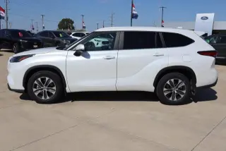 Toyota Highlander 2023 AWD XLE SUV de 4 puertas