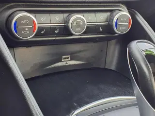 Alfa Romeo Giulia 2019 AWD Base 4dr Sedán
