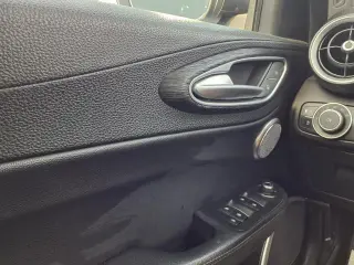 Alfa Romeo Giulia 2019 AWD Base 4dr Sedán