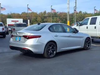Alfa Romeo Giulia 2019 AWD Base 4dr Sedán