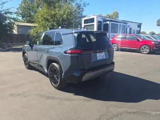 Toyota RAV4 2026 SE 4x4 SUV