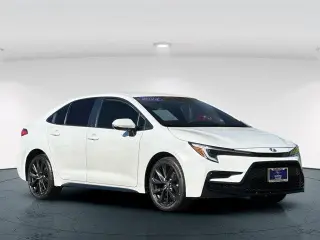 Toyota Corolla Híbrido 2024 SE Sedán de 4 puertas