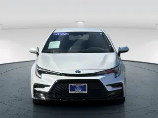 Toyota Corolla Híbrido 2024 SE Sedán de 4 puertas
