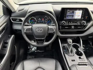Toyota Highlander Hybrid 2020 AWD XLE SUV de 4 puertas