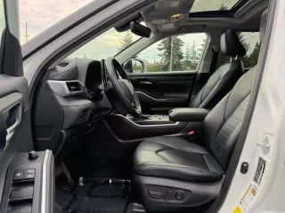 Toyota Highlander Hybrid 2020 AWD XLE SUV de 4 puertas