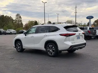 Toyota Highlander Hybrid 2020 AWD XLE SUV de 4 puertas