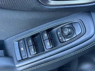 Crossover Subaru Forester 2024 AWD Premium de 4 puertas