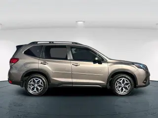 Crossover Subaru Forester 2024 AWD Premium de 4 puertas